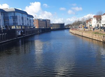netherlands/zeeland/landmark/monument-voor-de-nieuwe-haven