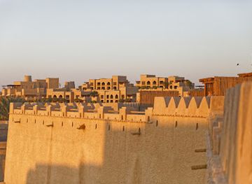 united-arab-emirates/liwa-oasis/landmark/tesla-destination-charger