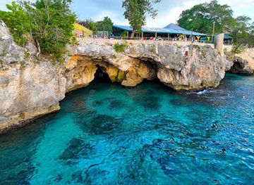 jamaica/negril/landmark/joseph-s-cave