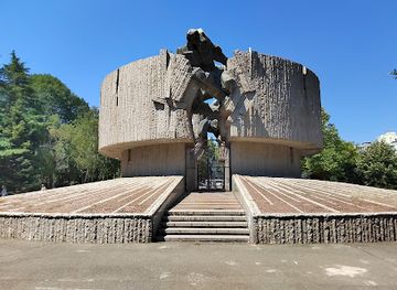bulgaria/burgas/landmark/pantheon-of-the-fallen-antifascists