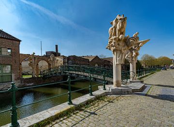 belgium/ghent/landmark/de-keizer-karelbrug-of-brug-der-keizerlijke-geneugten