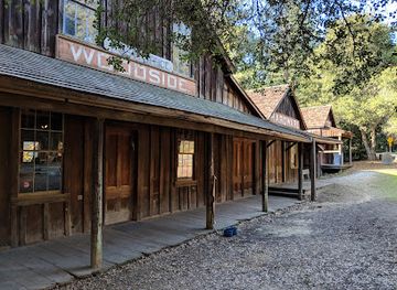 california/redwood-city/landmark/woodside-store-park