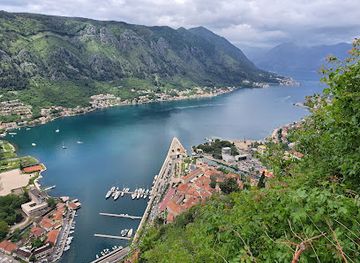montenegro/kotor-bay/landmark/ladder-of-kotor