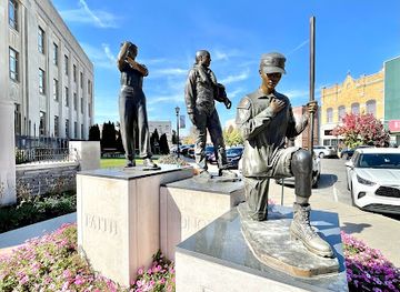 indiana/kokomo/landmark/kokomo-courthouse-square-historic-district