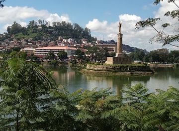 madagascar/andasibe/landmark/monument-de-l-ange-noir