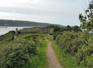 united-kingdom/pembrokeshire/attraction/fishguard-fort-2