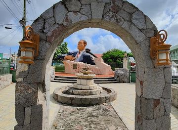 antigua-and-barbuda/codrington/landmark/vc-bird-monument