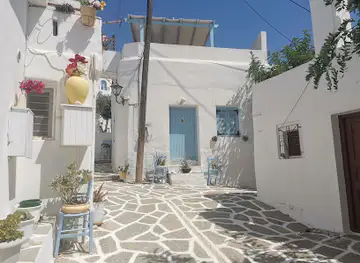 Paros