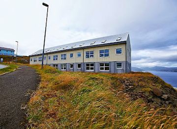 faroe-islands/runavik/landmark/the-atlantic-swan
