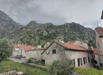 montenegro/kuci/landmark/kotor-old-town-view
