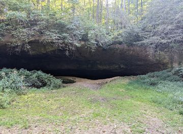 ohio/southeast-ohio/landmark/robinsons-cave