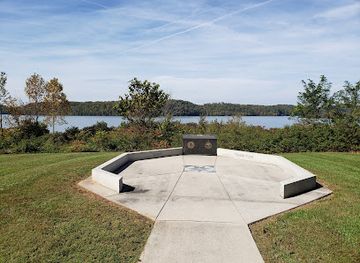 tennessee/great-smoky-mountains/landmark/tanasi-memorial