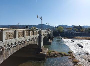 japan/kinki-kansai/landmark/shichijo-bridge
