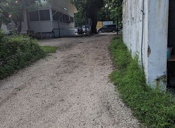 nauru/uaboe-district/landmark/somewhere-else-in-nauru