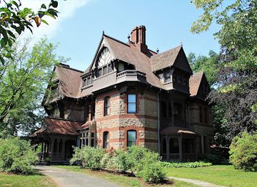 connecticut/west-hartford/landmark/katharine-day-house-at-harriet-beecher-stowe-center