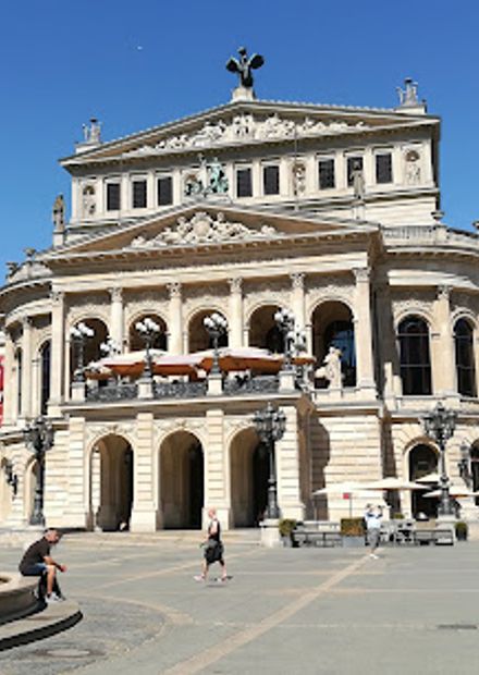 MAIN TOWER