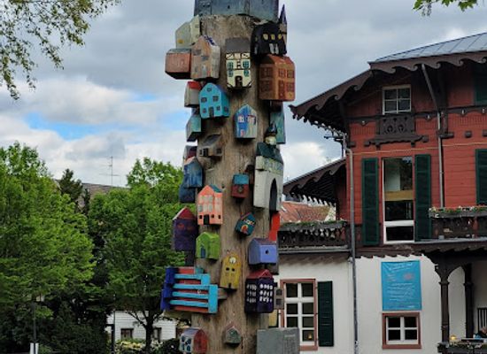 germany/taunus/landmark/skulptur-konigsteiner-hauser