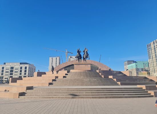 kazakhstan/atyrau/landmark/monuments-of-makhambet-and-isatay