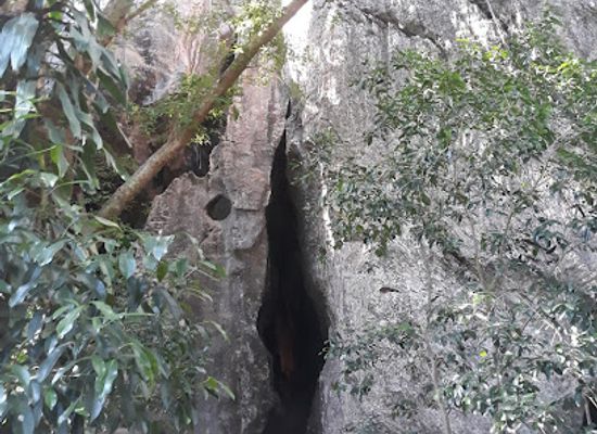 new-caledonia/koumac/landmark/koumac-grotto