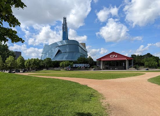 canada/winnipeg/osborne-village/landmark/the-forks-national-historic-site