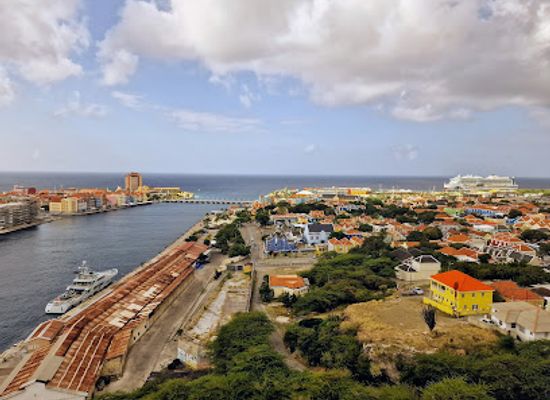 curacao/groot-kwartier/landmark/curacao