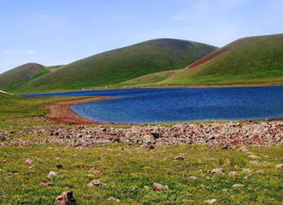 armenia/tavush/landmark/lake-aknalich