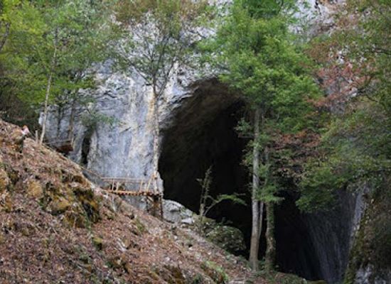 romania/bihor/landmark/pestera-meziad