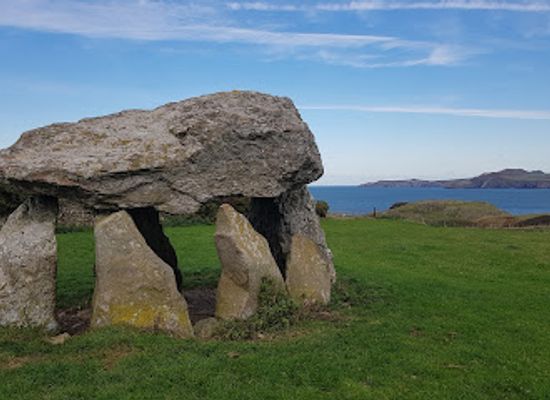 united-kingdom/pembrokeshire-coast-national-park/landmark/carreg-samson