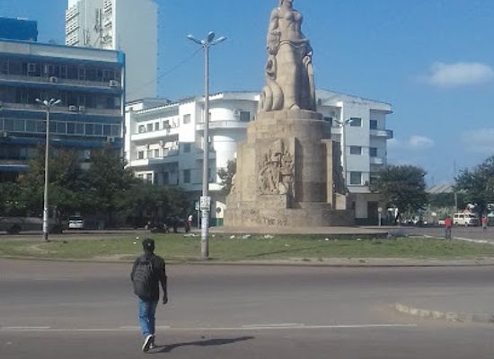 mozambique/manica-province/landmark/workers-square