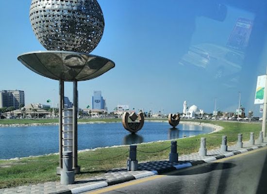 saudi-arabia/eastern-province/landmark/khobar-corniche-artificial-lake