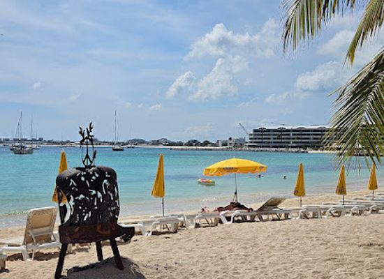 sint-maarten/oyster-pond/landmark/buccaneer-beach-bar