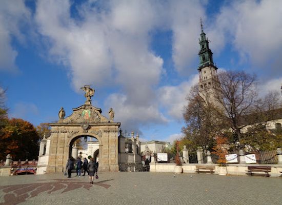 poland/czestochowa/landmark/brama-lubomirskich
