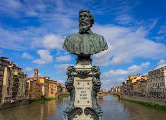 italy/chianti/landmark/monument-to-benvenuto-cellini