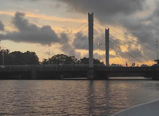 sri-lanka/matara/landmark/crocodile-watching-and-river-safari-matara