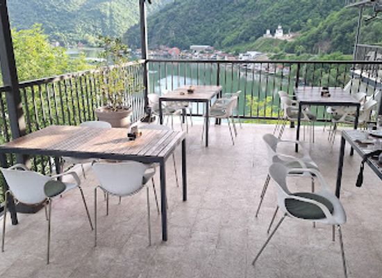 bosnia-and-herzegovina/zvornik-region/landmark/hotel-vidikovac