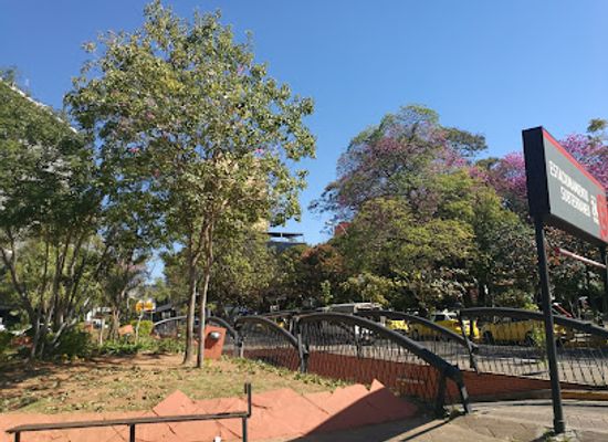 paraguay/upper-chaco/landmark/plaza-de-la-democracia