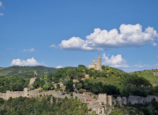 bulgaria/semkovo/landmark/tsarevets-fortress