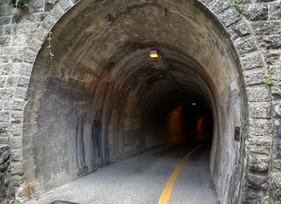 san-marino/monte-san-cristoforo/landmark/montalbo-ex-railway-tunnel-mountain-exit