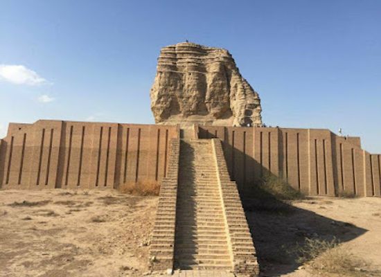 iraq/dhi-qar/landmark/archaeological-ziggurat-of-aqarquf