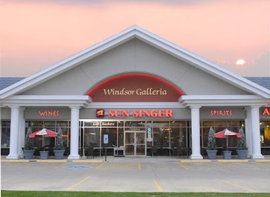 illinois/champaign/landmark/sun-singer-restaurant-wine-spirits