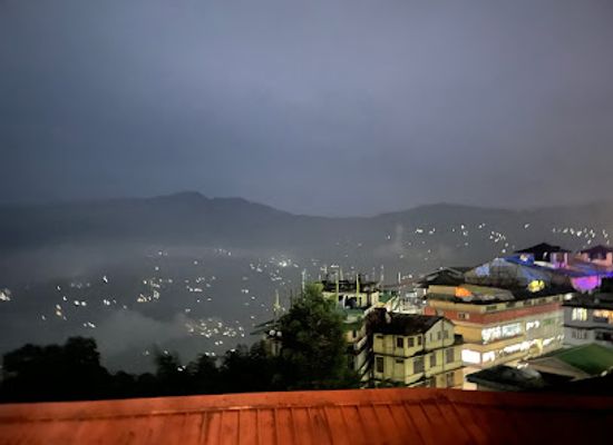 india/gangtok/landmark/loafing-around