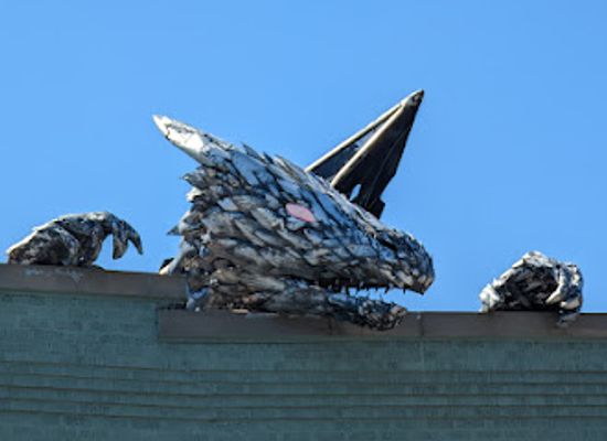 washington/renton/landmark/erasmus-the-rooftop-dragon