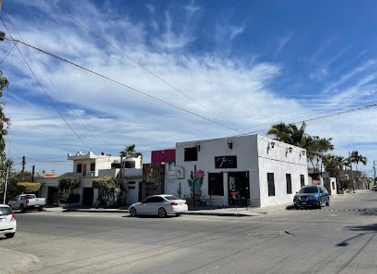 mexico/cabo-san-lucas/landmark/monumento-a-la-madre