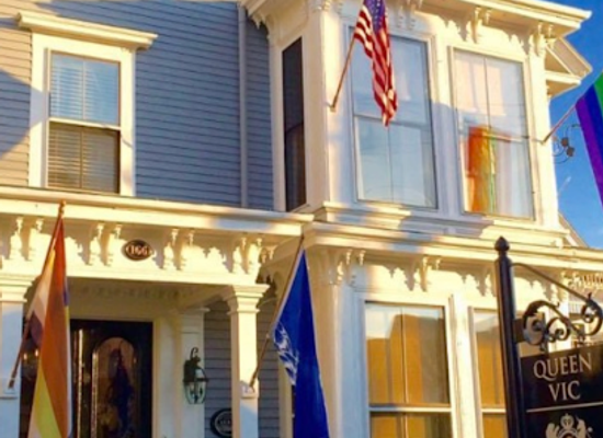 massachusetts/provincetown/landmark/queen-vic-guest-house-provincetown