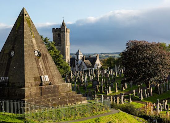 united-kingdom/stirling/attraction/old-town-cemetery
