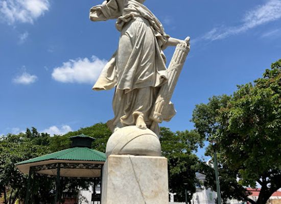 el-salvador/western-region/landmark/parque-libertad