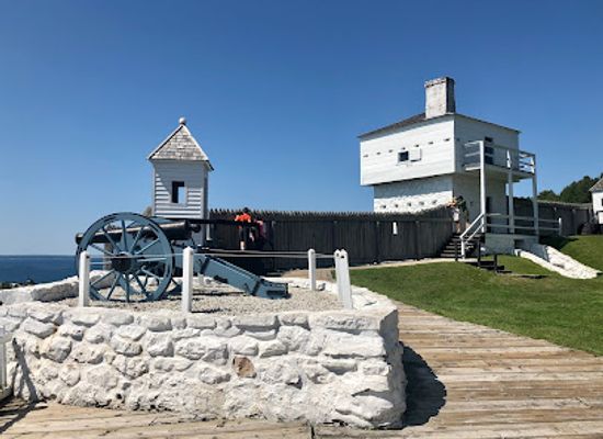 michigan/mackinac-island/landmark/fort-mackinac