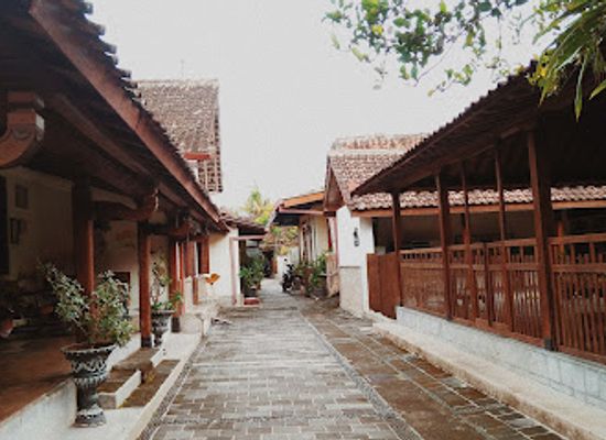 indonesia/yogyakarta/kotagede/landmark/between-two-gates