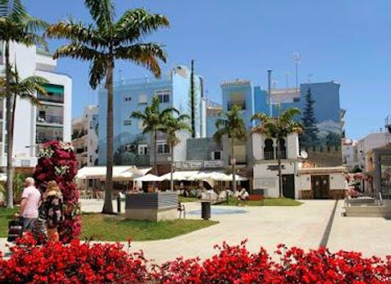 gibraltar/moorish-castle/landmark/plaza-antonia-guerrero