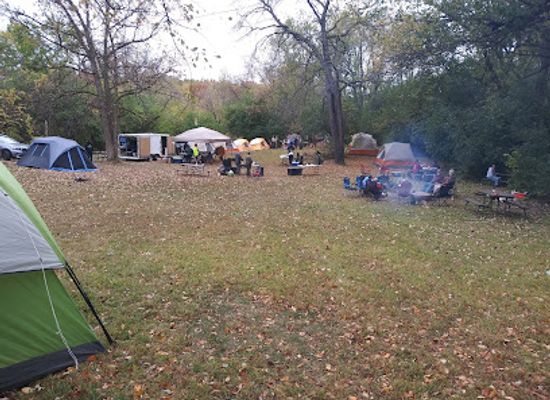illinois/chain-o-lakes-state-park/landmark/mudlake-west-youth-group-camping-area-chain-o-lakes-state-park